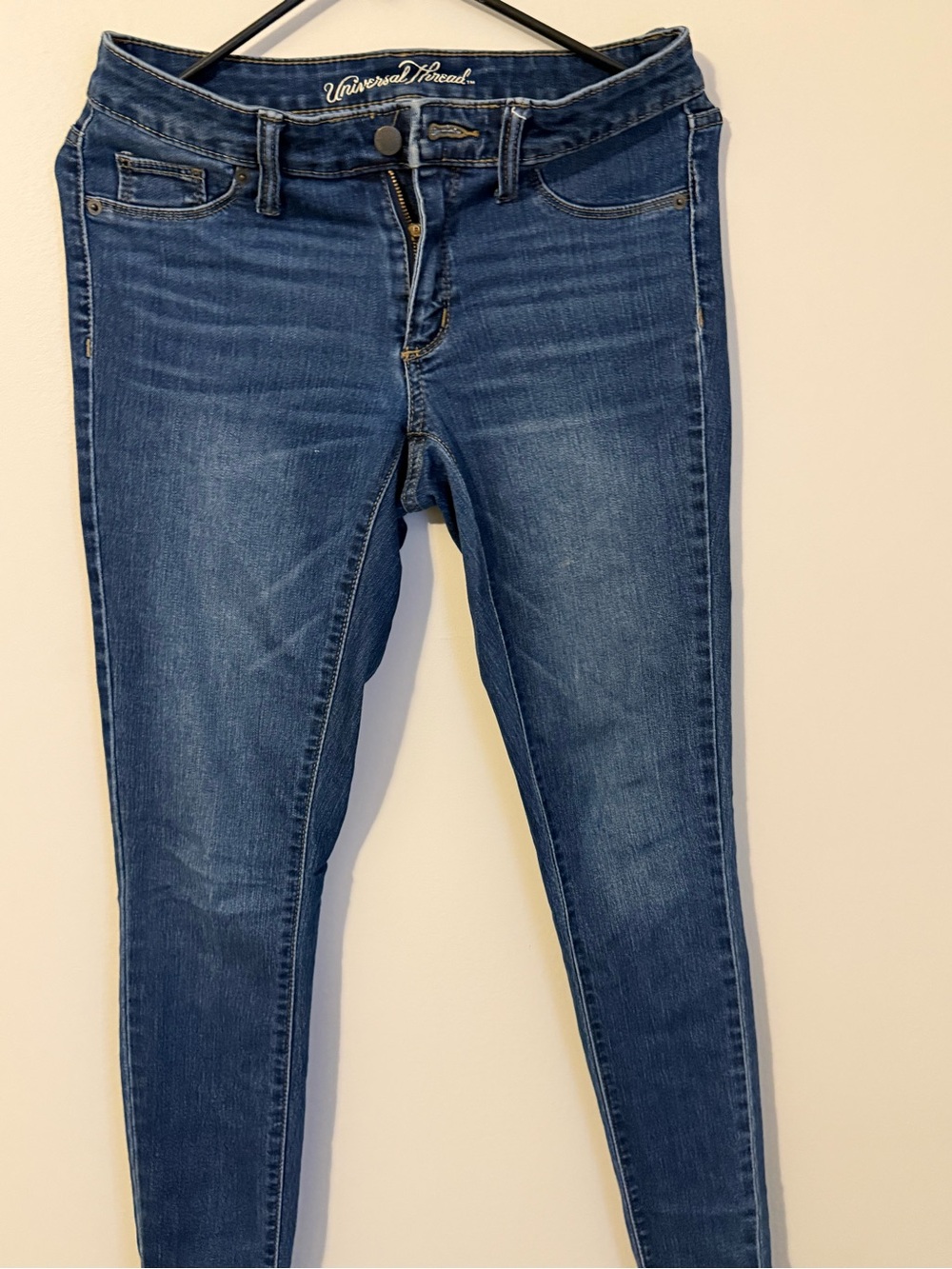 Universal Thread Light Wash Straight Leg Jeans - Picture 5 of 6